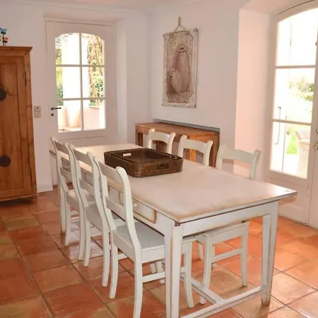 Calamba By The Pearls Collection Saint-Tropez
